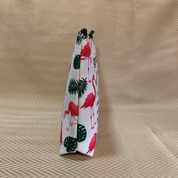 Flamingo Makeup/ Travel Bag - Picture 2 of 9